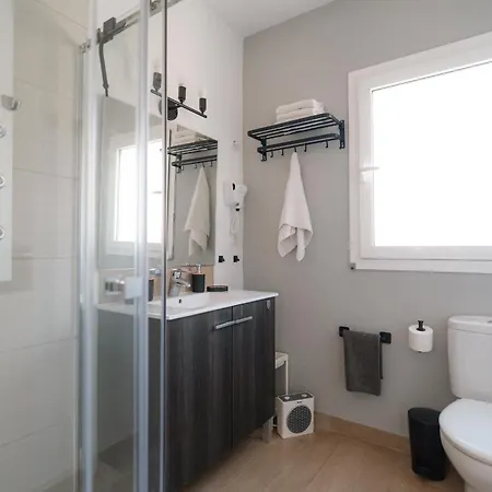 Hauzify I Casa Holiday home